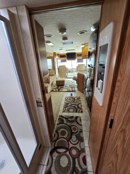 Used 2004 Damon Corporation Intruder 373F Class A