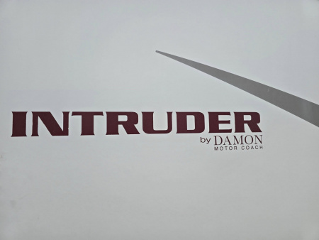 Used 2004 Damon Corporation Intruder 373F Class A