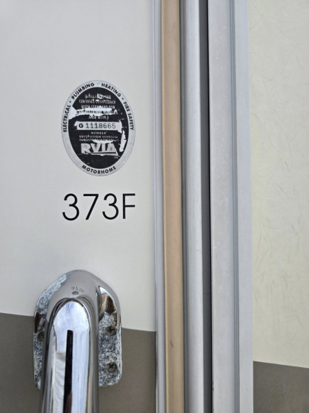 Used 2004 Damon Corporation Intruder 373F Class A