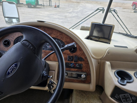 Used 2004 Damon Corporation Intruder 373F Class A