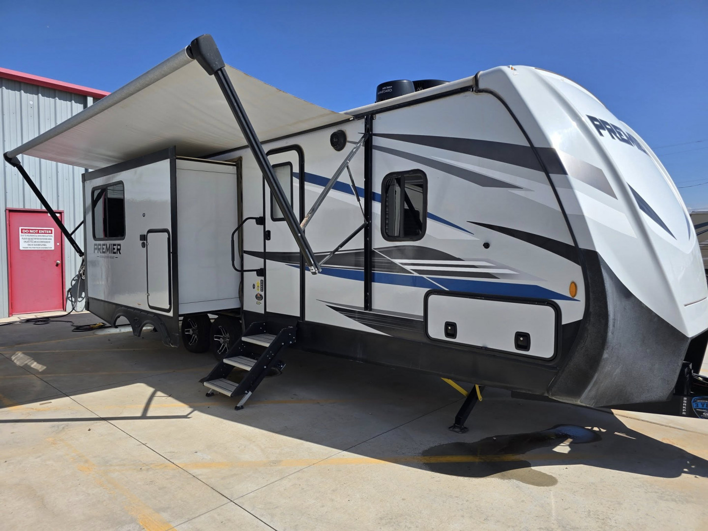 Used 2022 Keystone RV Premier 25RKPR Travel Trailer