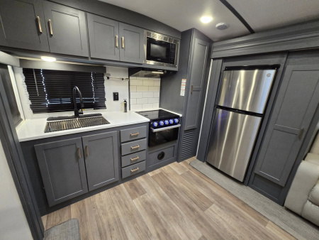 Used 2022 Keystone RV Premier 25RKPR Travel Trailer