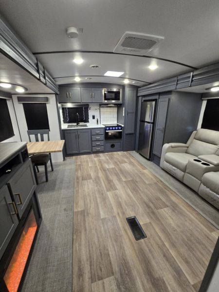 Used 2022 Keystone RV Premier 25RKPR Travel Trailer