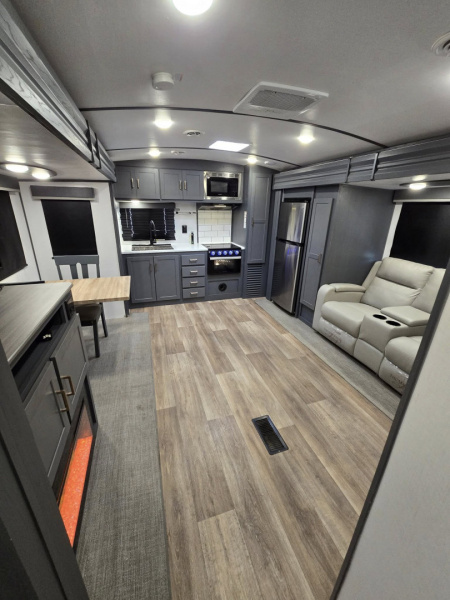 Used 2022 Keystone RV Premier 25RKPR Travel Trailer