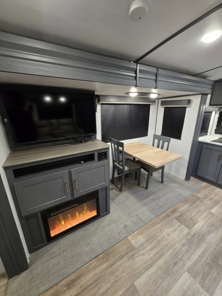 Used 2022 Keystone RV Premier 25RKPR Travel Trailer