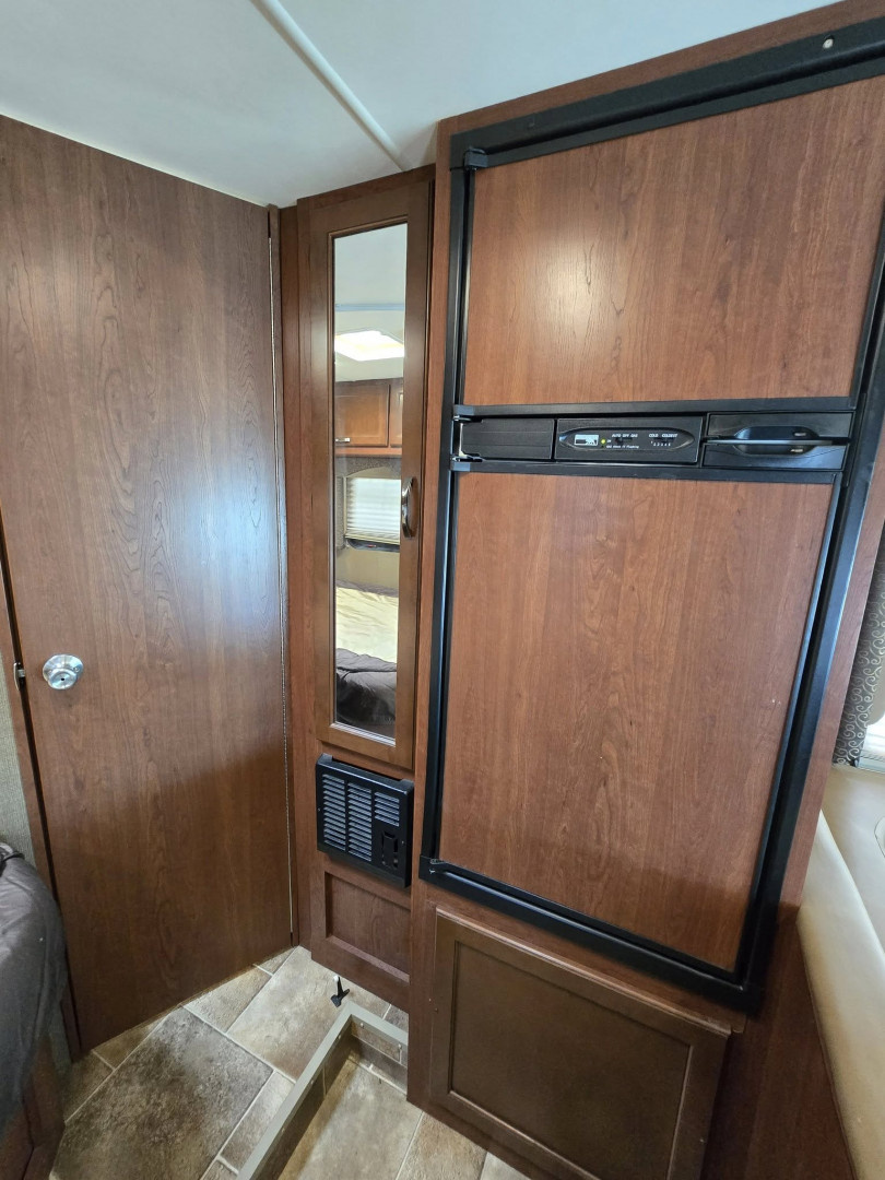 Used 2015 Thor Motor Coach Freedom Elite 23H Class C