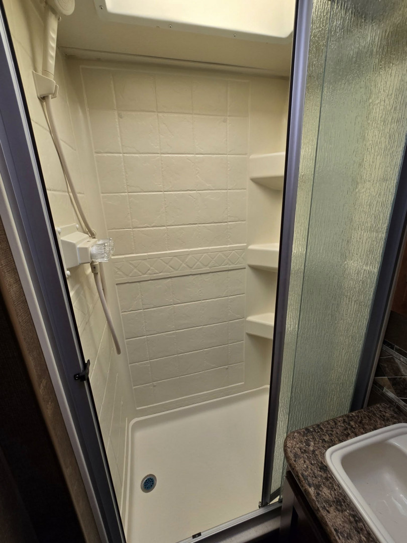 Used 2015 Thor Motor Coach Freedom Elite 23H Class C