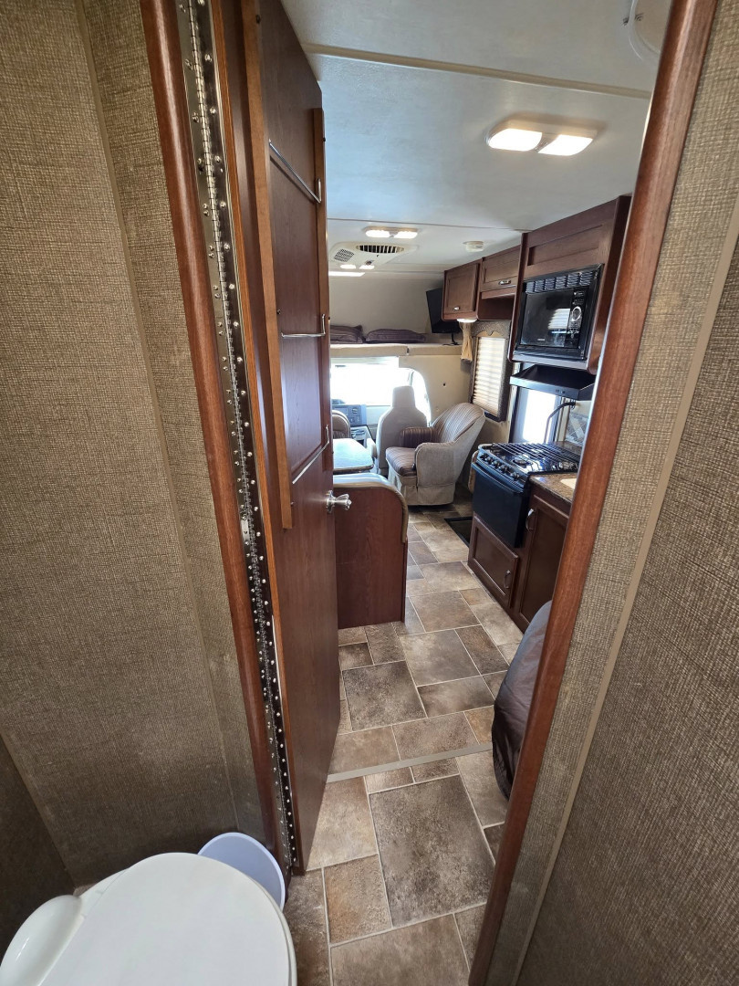Used 2015 Thor Motor Coach Freedom Elite 23H Class C