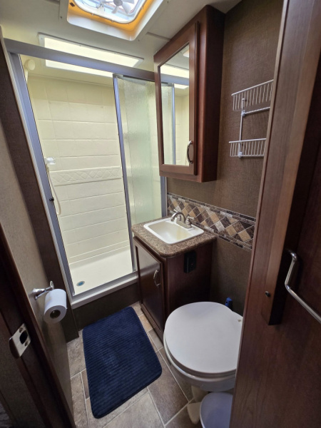 Used 2015 Thor Motor Coach Freedom Elite 23H Class C