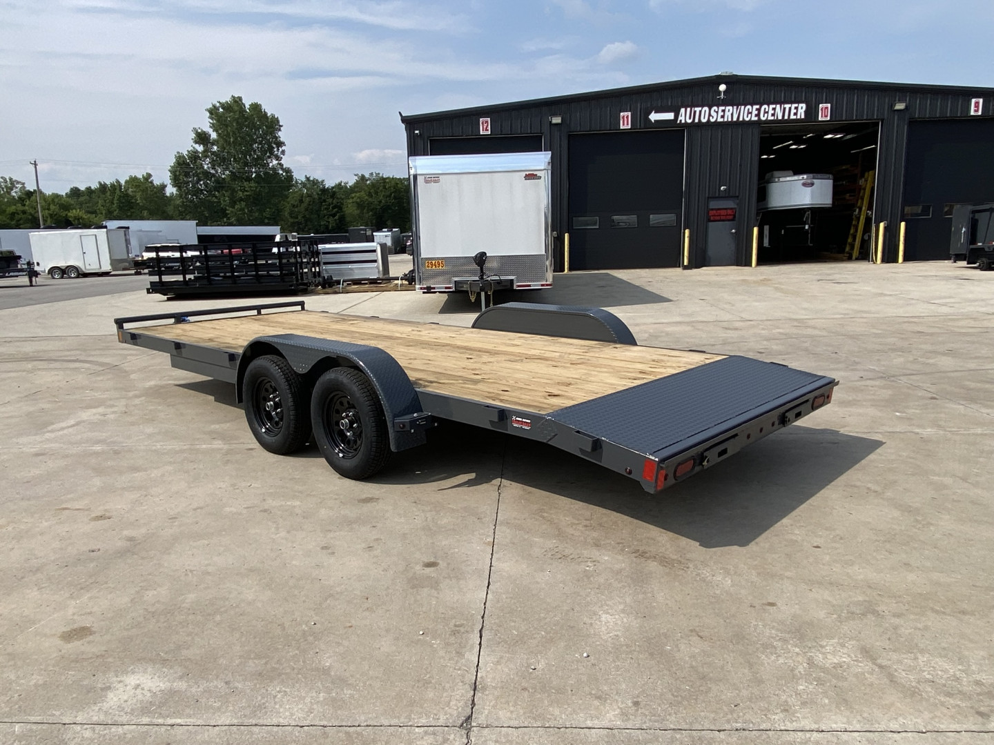 New Lamar 20' Equipment Trailer