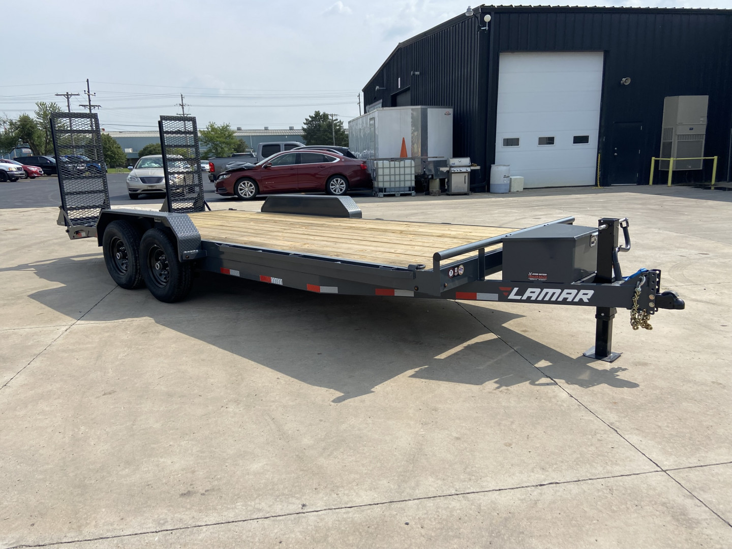 New Lamar 20' Equipment Trailer