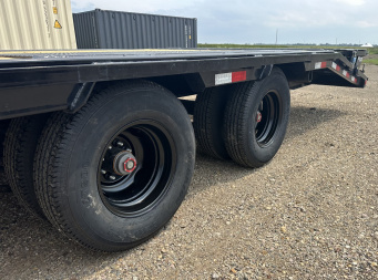 New 2026 PJ Trailers LD Low Pro Gooseneck 32' Flatbed Trailer