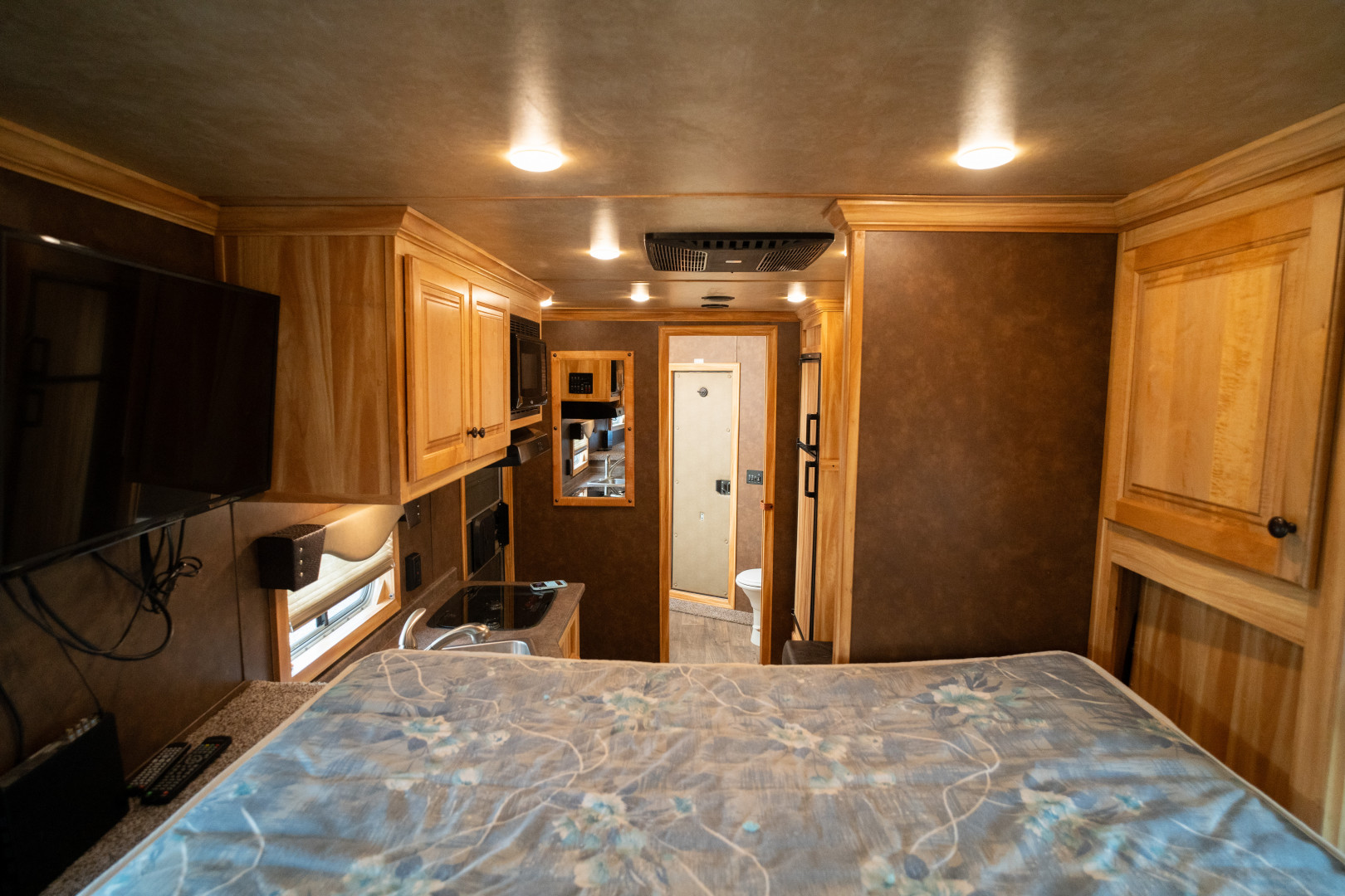 Used 2021 Exiss Trailers 11'0" with Living Quarters Stock / Stock Combo Trailer