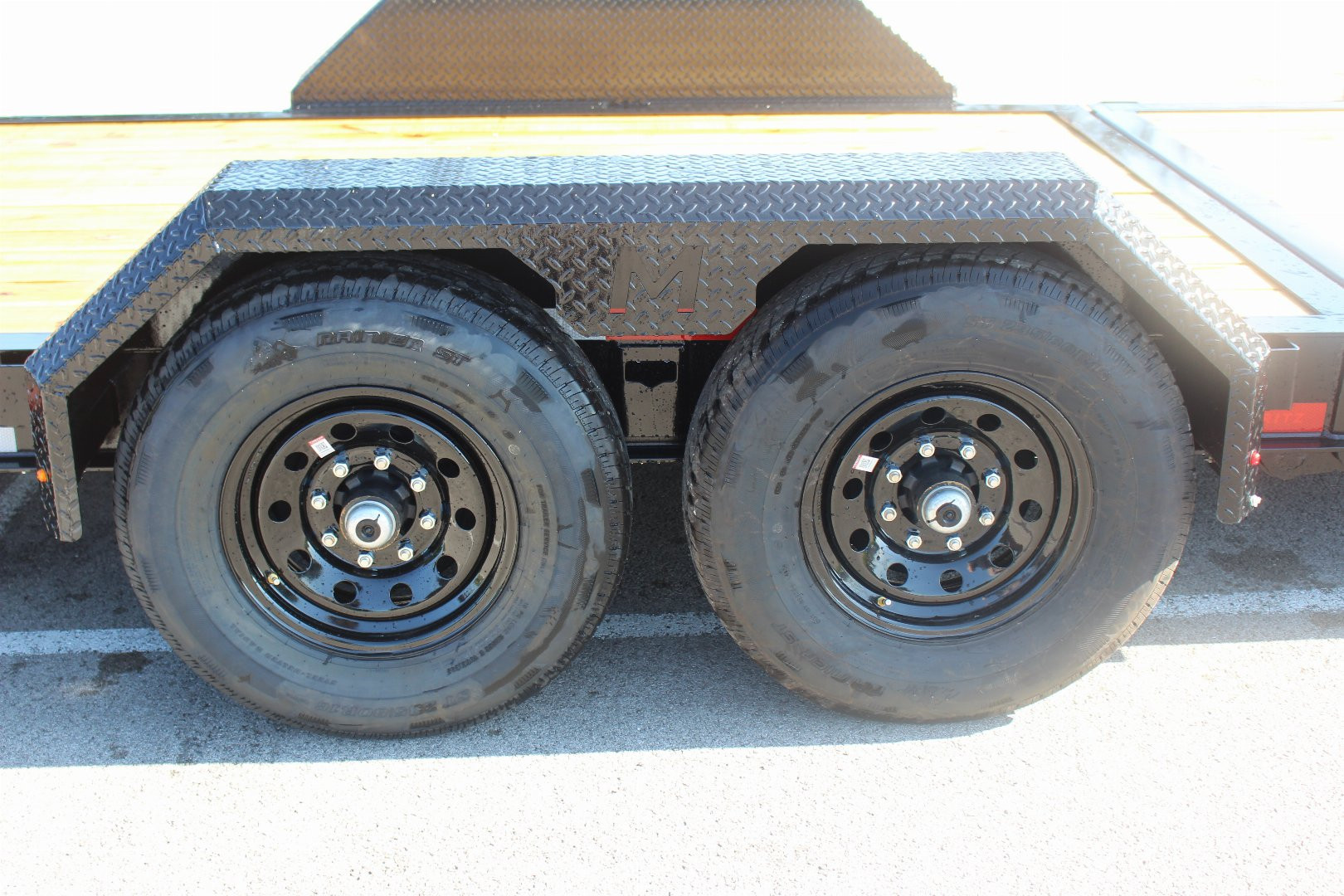 New 2025 Moritz 7' x 16' + 6' Low Pro - Hydraulic Power Tail - Equipment Trailer - 14000# GVW