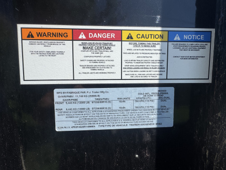 Used LIKE New 2024 PJ 36’ Gooseneck Deckover 31’ plus 5’ x 102” with 2-12K tandem dual axles=26K