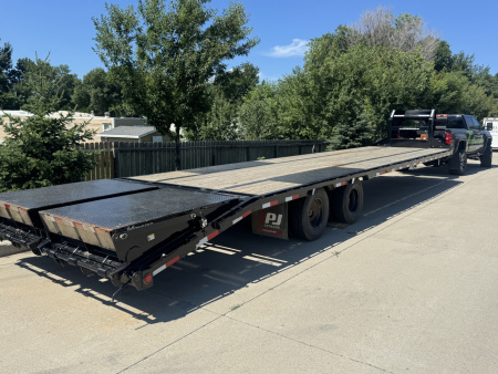 Used LIKE New 2024 PJ 36’ Gooseneck Deckover 31’ plus 5’ x 102” with 2-12K tandem dual axles=26K