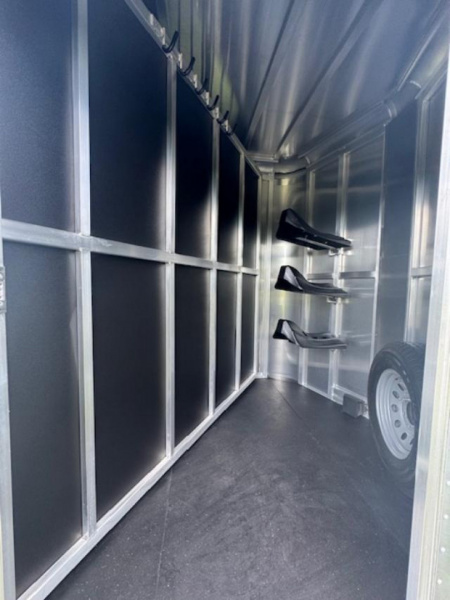 New 2026 Shadow 3H Stablemate w/ Escape Door Horse Trailer