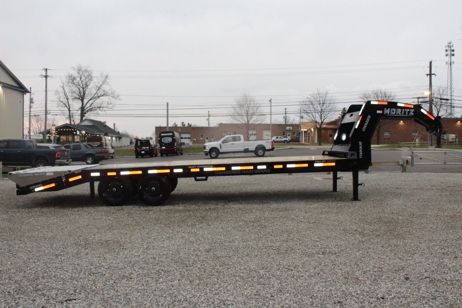 New 2025 Moritz FDGH DT 20' + 5' GOOSENECK Deckover Flatbed Trailer- Full Width Aluminum Ramps- 17900# GVW