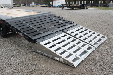 New 2025 Moritz FDGH DT 20' + 5' GOOSENECK Deckover Flatbed Trailer- Full Width Aluminum Ramps- 17900# GVW