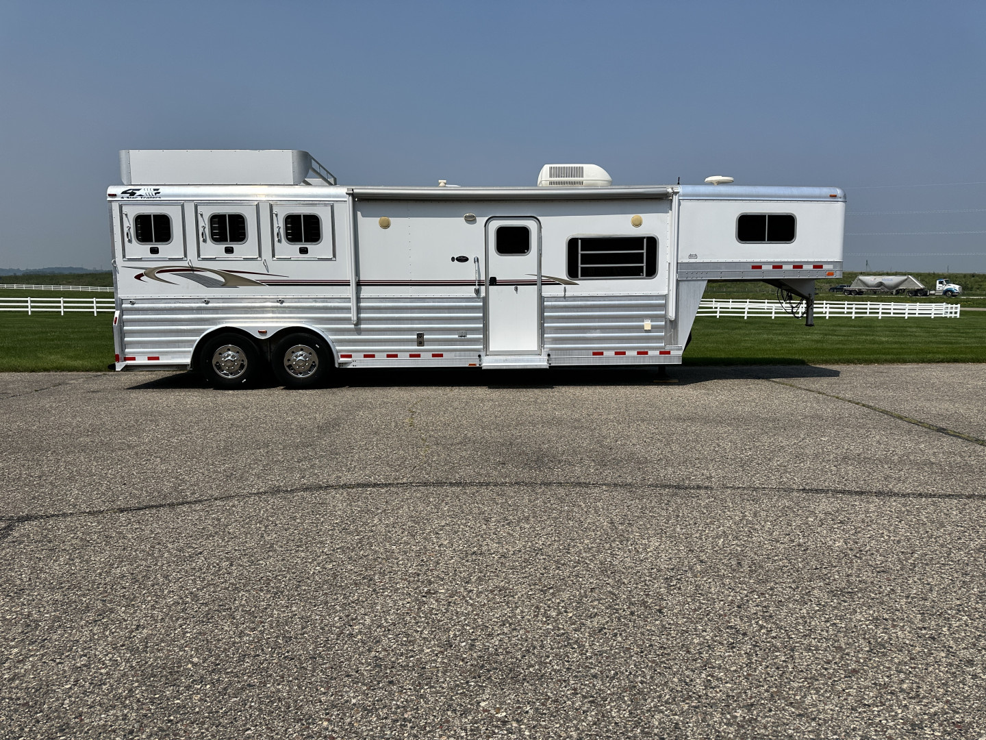 Used 2007 4-Star Trailers 3H LQ Horse Trailer