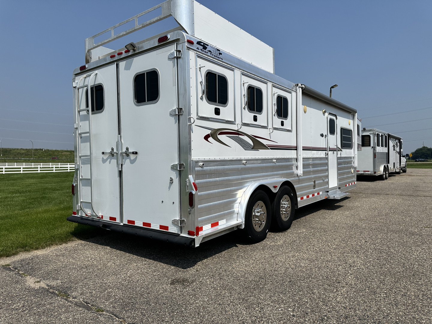 Used 2007 4-Star Trailers 3H LQ Horse Trailer
