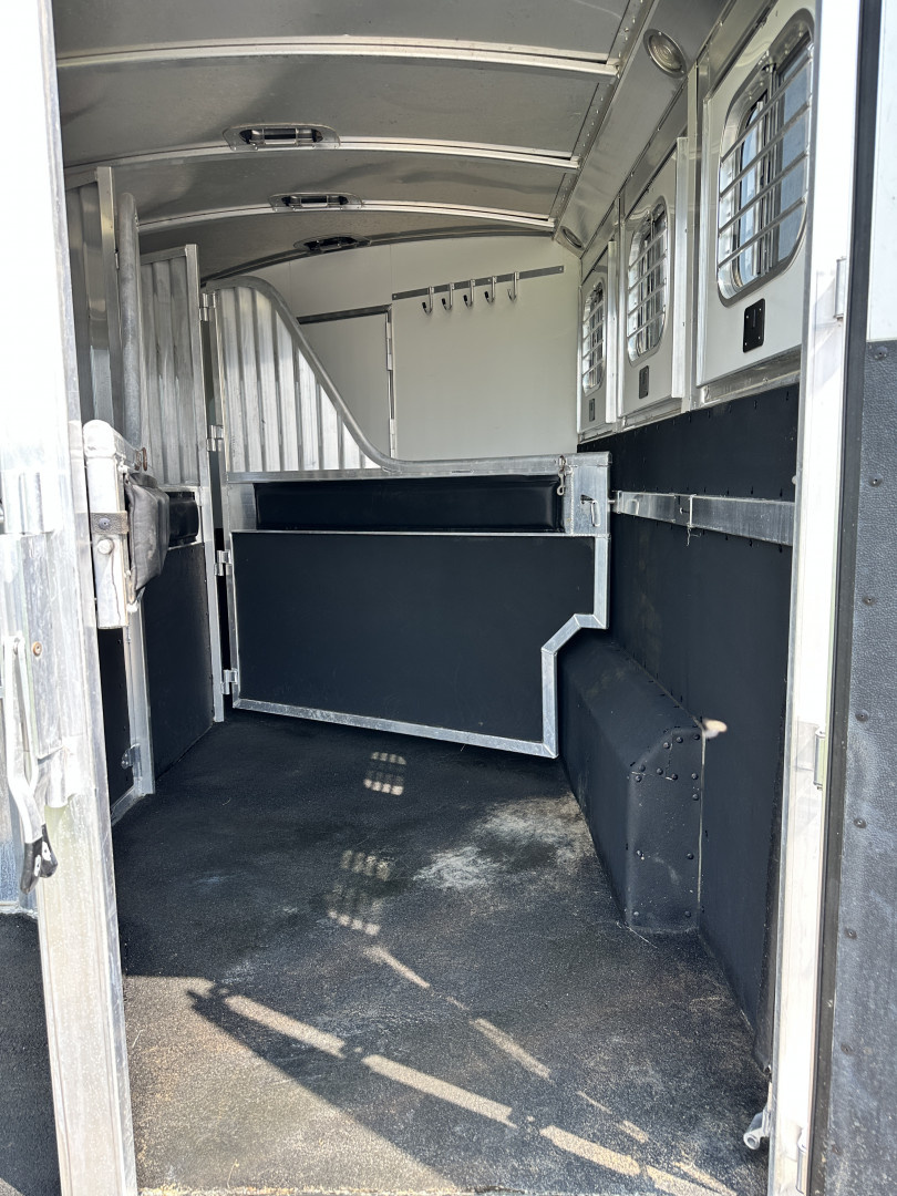Used 2007 4-Star Trailers 3H LQ Horse Trailer