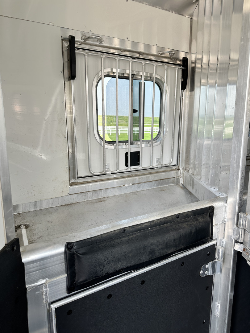 Used 2007 4-Star Trailers 3H LQ Horse Trailer