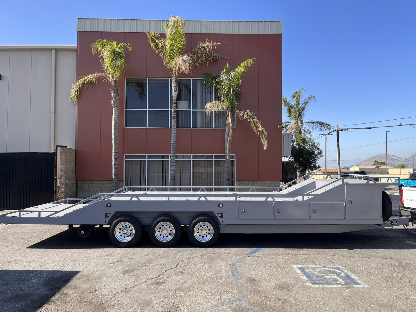 New 2026 30' FRACTAL BAJA BOXED DECK "EL REY"