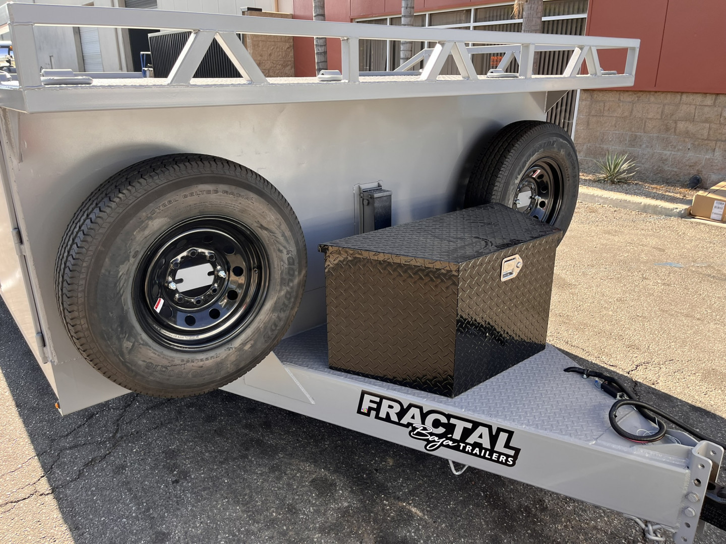 New 2026 30' FRACTAL BAJA BOXED DECK "EL REY"