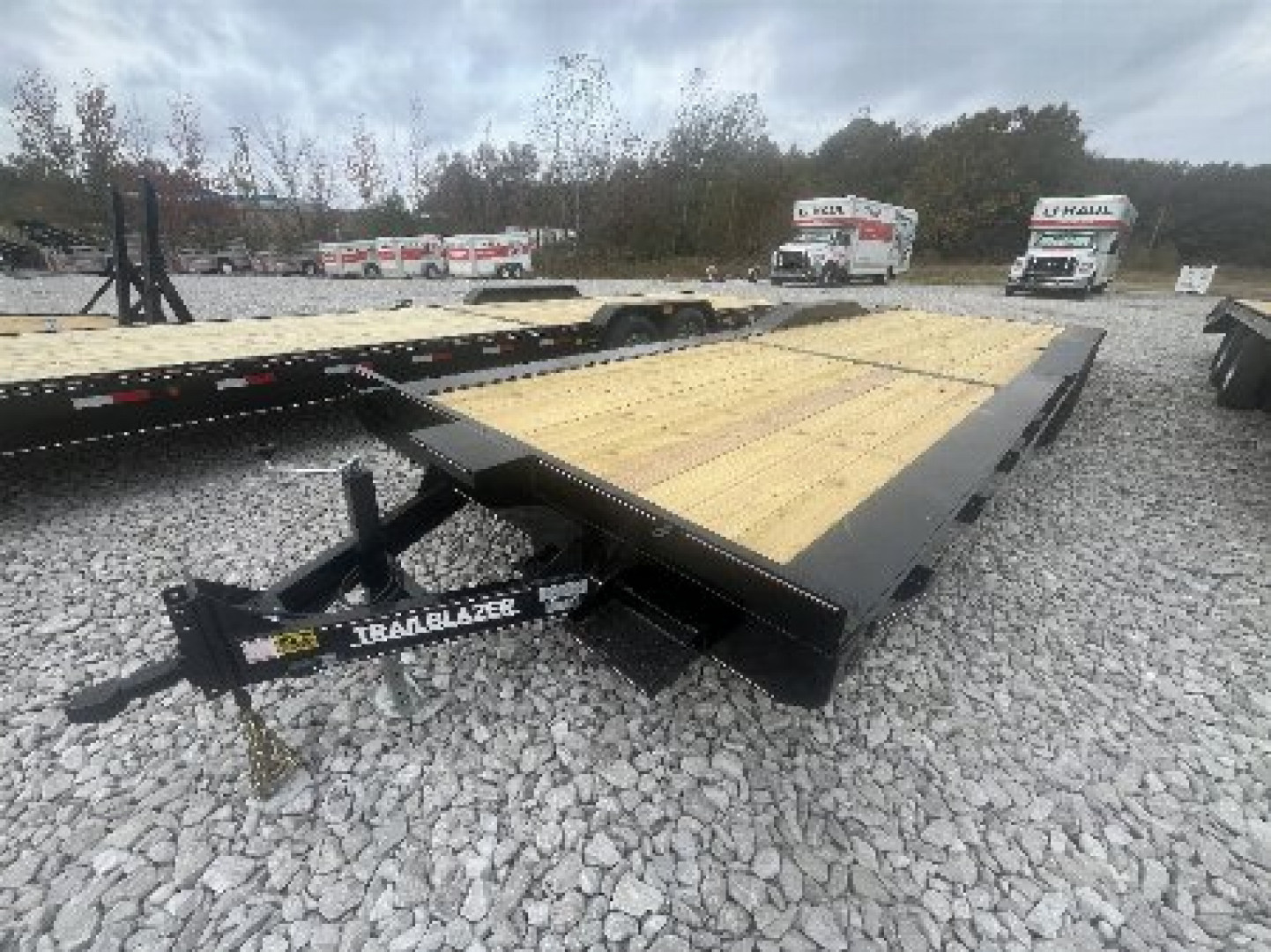 New 2025 Trailblazer 84X26 EQUIPMENT TRAILER W/DRIVEOVER FENDERS