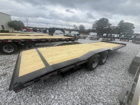 New 2025 Trailblazer 84X26 EQUIPMENT TRAILER W/DRIVEOVER FENDERS