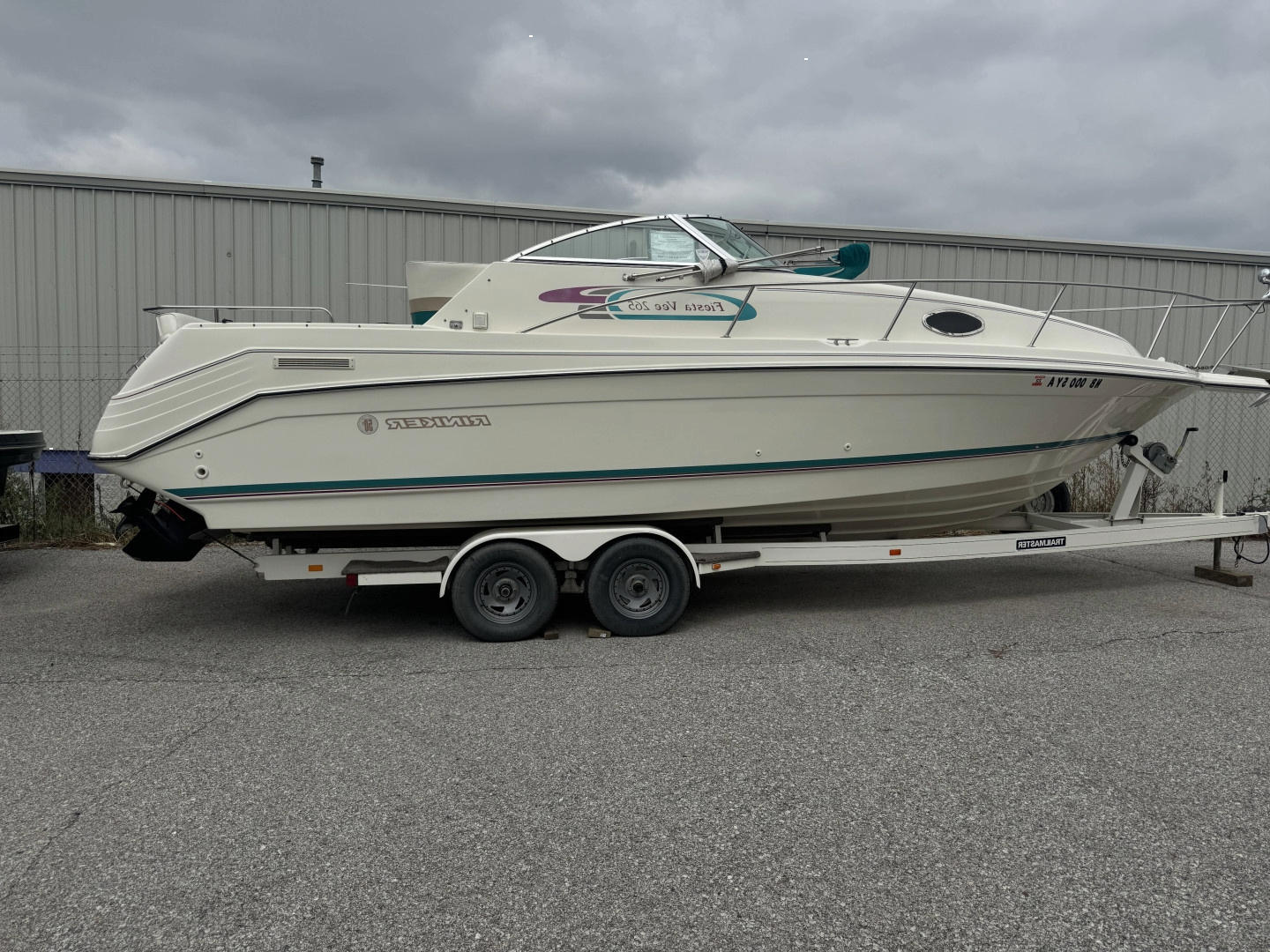 Used 1995 Rinker Fiesta Vee 265 Cuddy Cabin