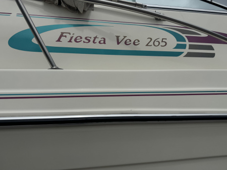 Used 1995 Rinker Fiesta Vee 265 Cuddy Cabin