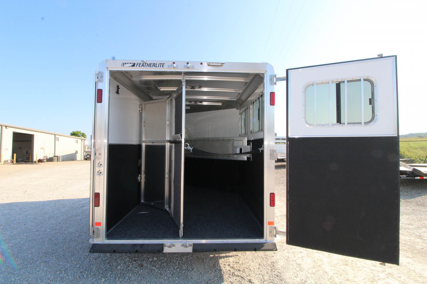 New 2025 Featherlite Trailers 9400-7224 Horse Trailer