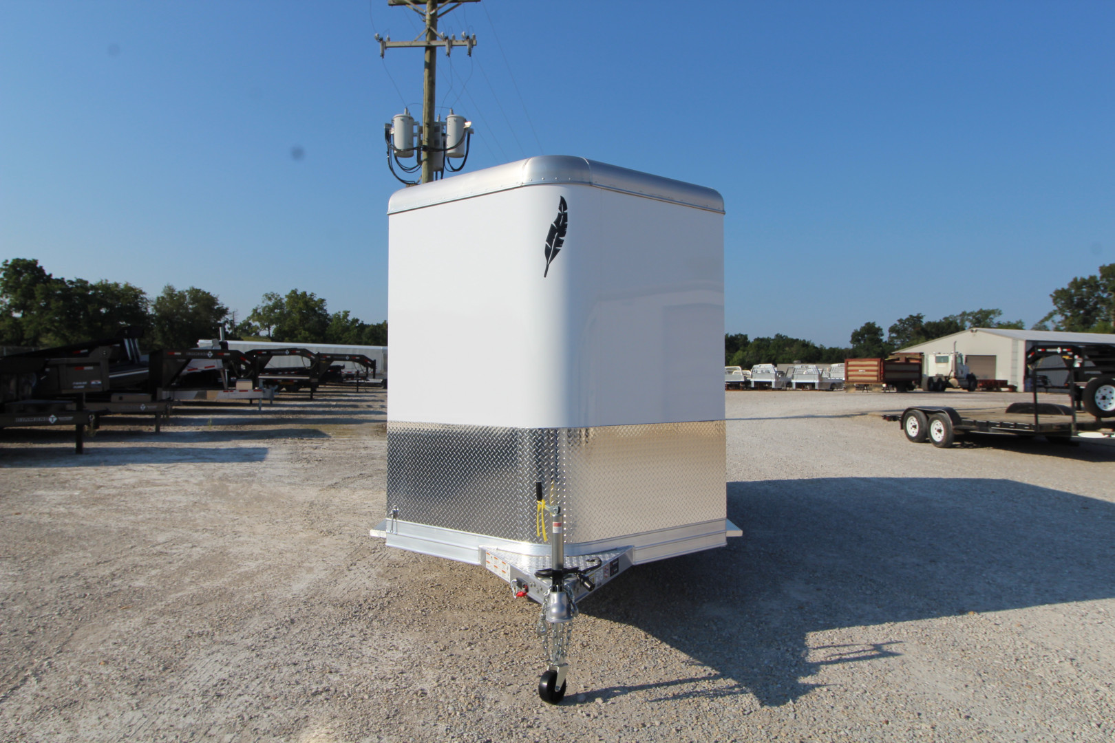 New 2025 Featherlite Trailers 9400-7224 Horse Trailer