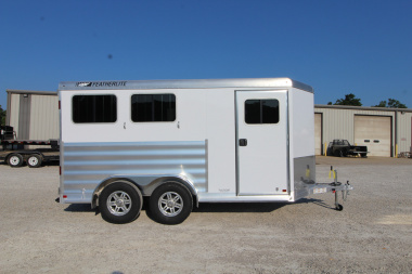 New 2025 Featherlite Trailers 9400-7224 Horse Trailer