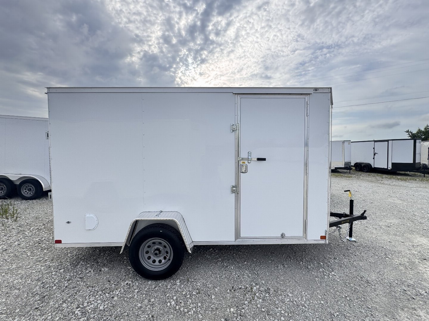2025 Covered Wagon photo 2