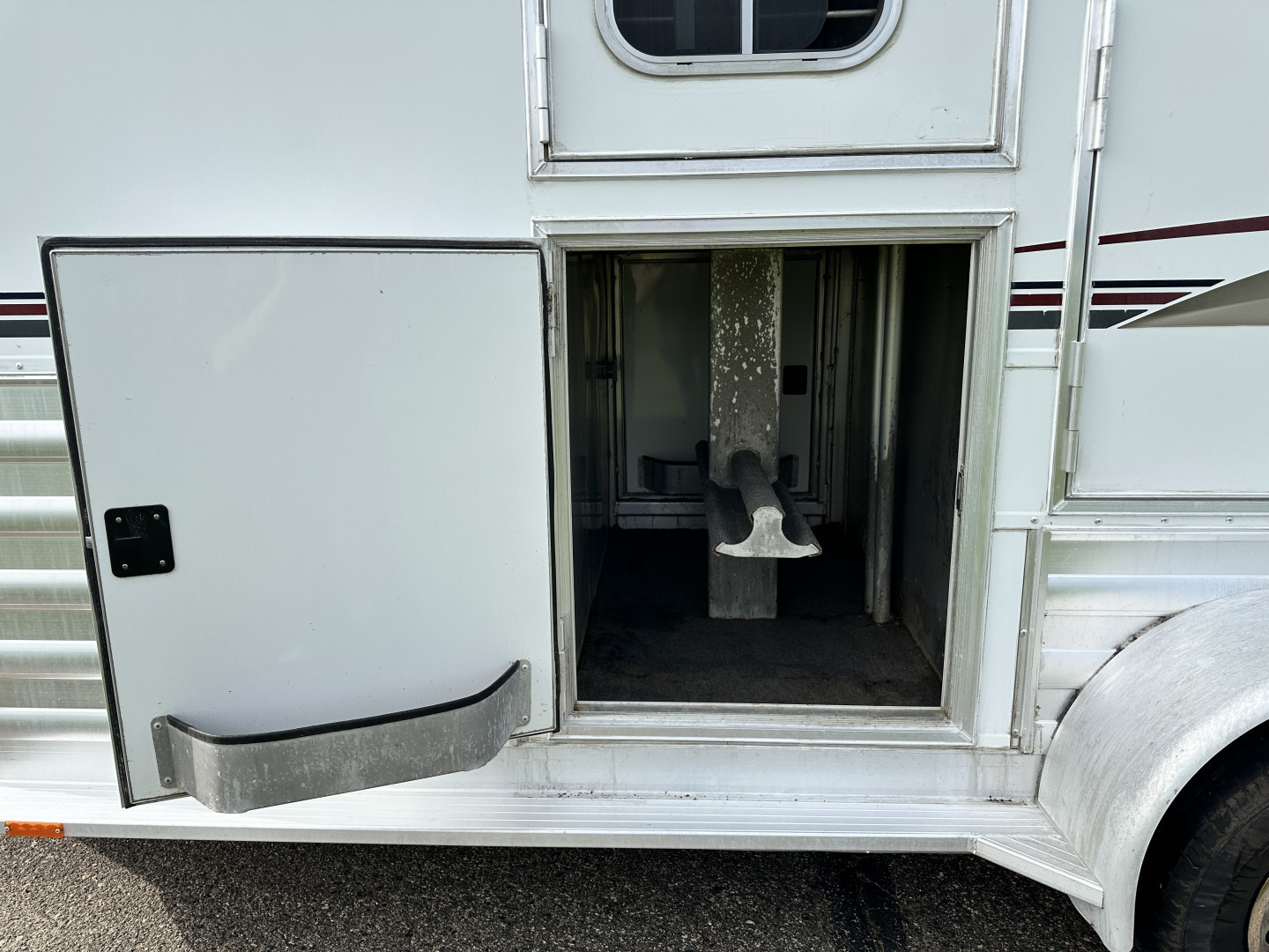 Used 2006 4-Star Trailers 2H BP Str. Load w/ Mangers Horse Trailer