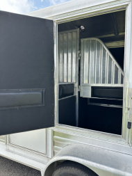 Used 2006 4-Star Trailers 2H BP Str. Load w/ Mangers Horse Trailer
