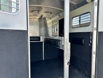 Used 2006 4-Star Trailers 2H BP Str. Load w/ Mangers Horse Trailer