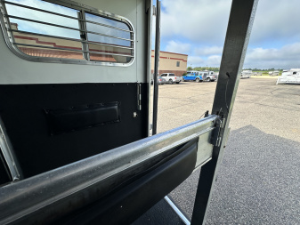 Used 2006 4-Star Trailers 2H BP Str. Load w/ Mangers Horse Trailer
