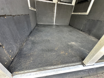 Used 2006 4-Star Trailers 2H BP Str. Load w/ Mangers Horse Trailer