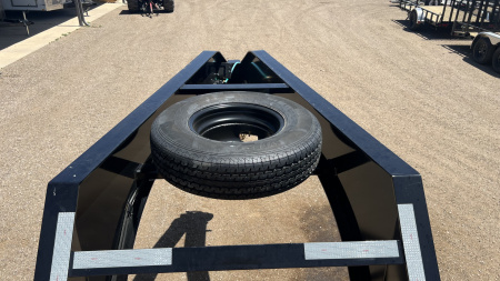 New 2026 PJ 102"x30' GN Low-Pro Flatbed w/ Duals - LD