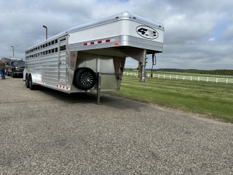 New 2026 4-Star Trailers 24' Deluxe GN Stock / Stock Combo Trailer
