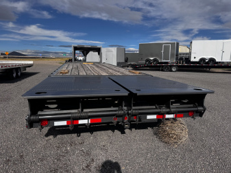 New 2025 Titan Trailer 26' GN Equipment Trailer