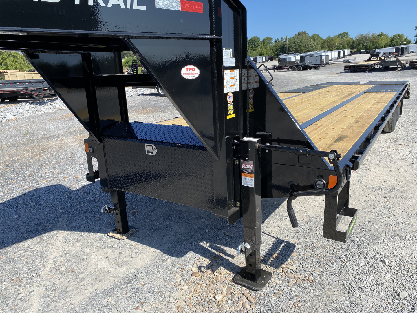 New 2025 Load Trail 102"x32' 24k Gooseneck Flatbed Trailer