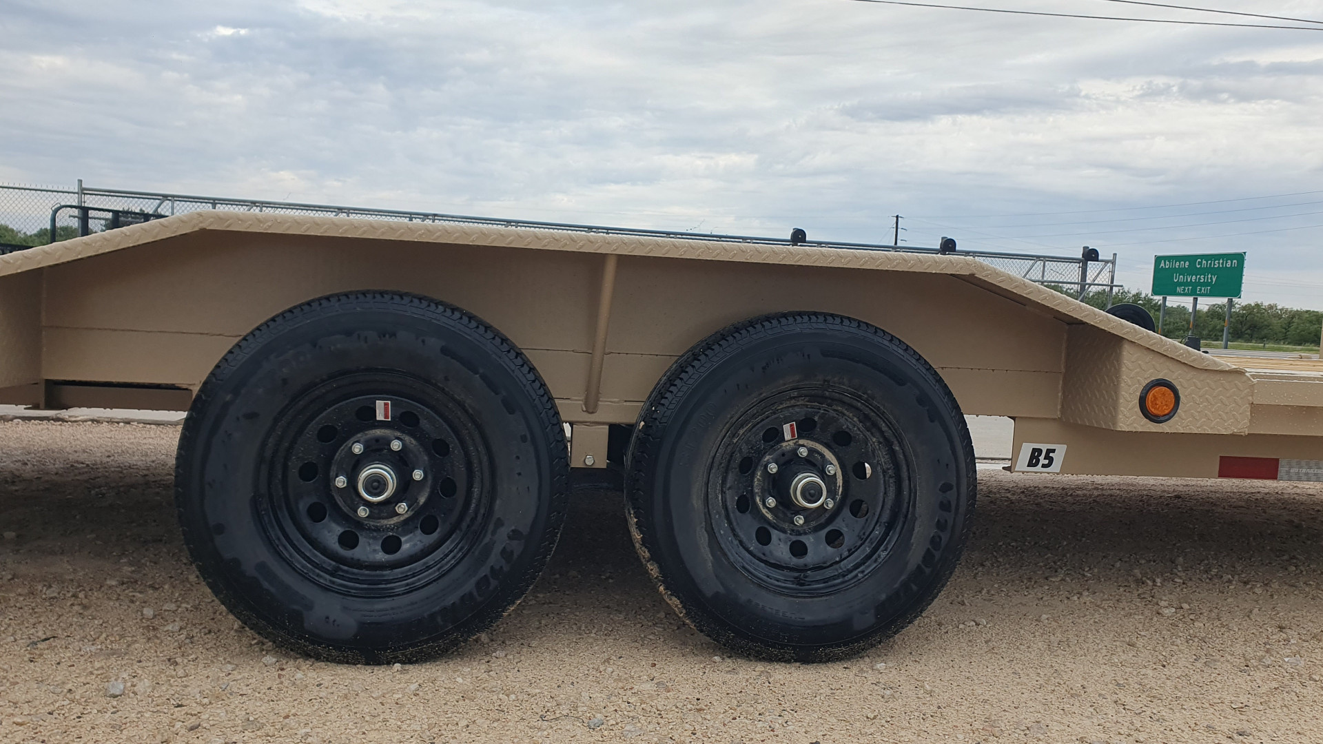 New 2026 PJ 102"x20' Superwide Buggy Hauler – B5