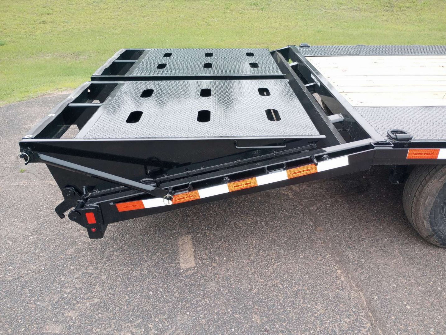 Used 2025 Sure-Trac 25' Deckover Deckover Trailer