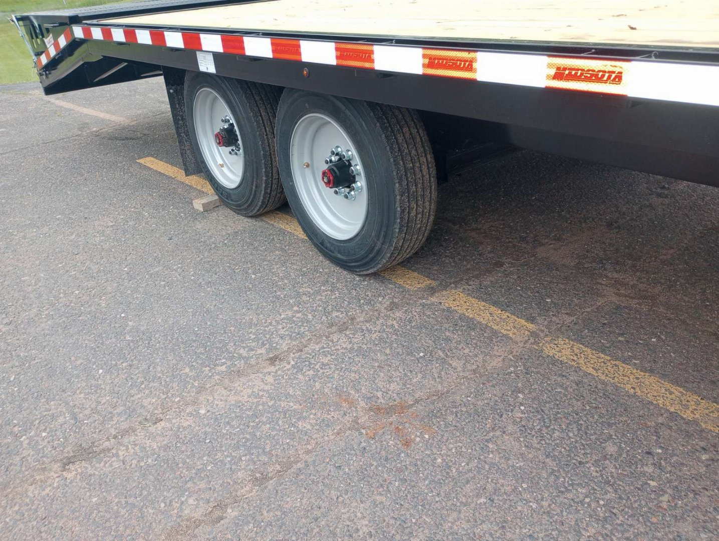 New 2025 Midsota NOVA ETO 24'x102" 8k Axles Deckover Trailer