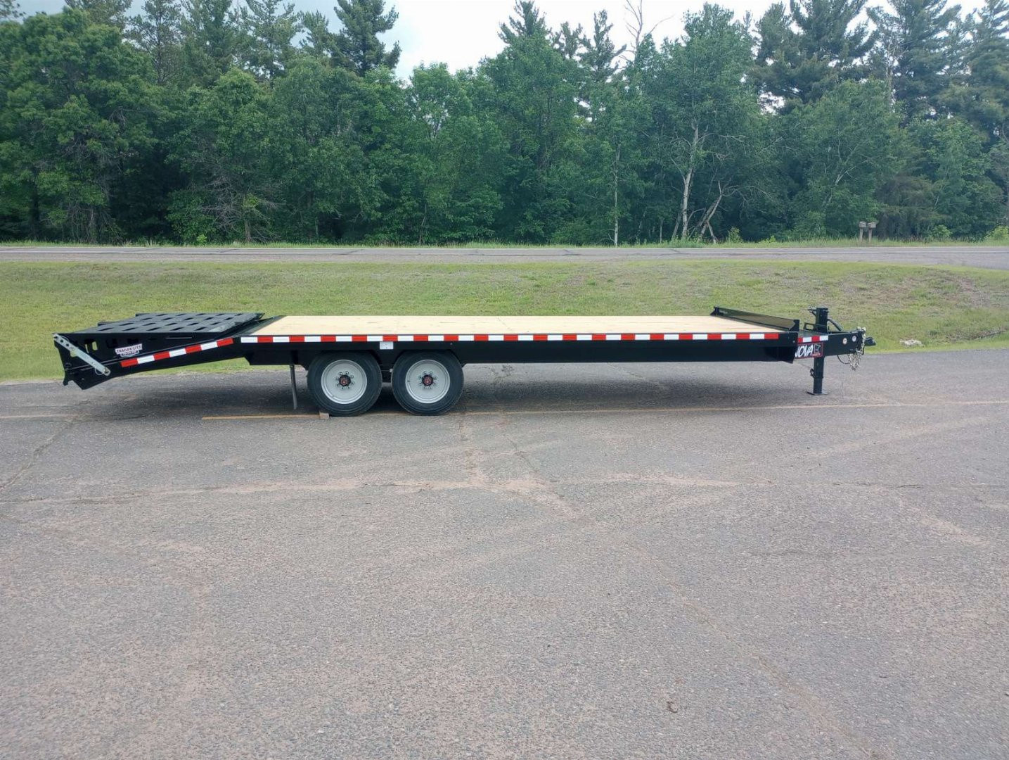New 2025 Midsota NOVA ETO 24'x102" 8k Axles Deckover Trailer